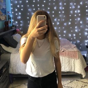 HOLLISTER - BRAND NEW white tee shirt